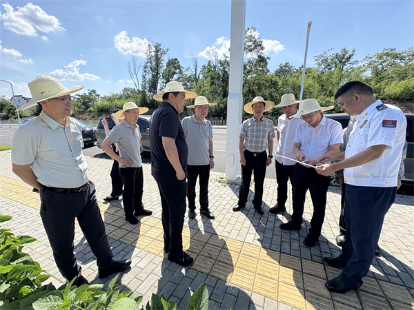 7月2日，戴維常務副縣長帶隊消防站現(xiàn)場調(diào)研.jpg