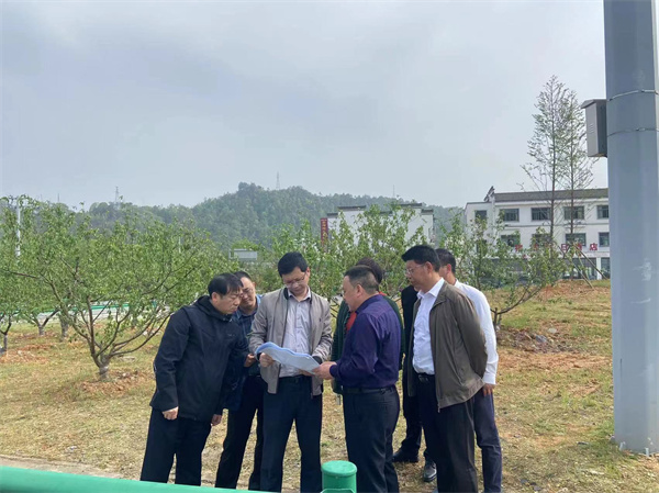 1684221722410050.jpg 4月15日下午,汪盛副縣長(zhǎng)帶隊(duì)赴北岸指導(dǎo)金山道口整體風(fēng)貌提升工作.jpg